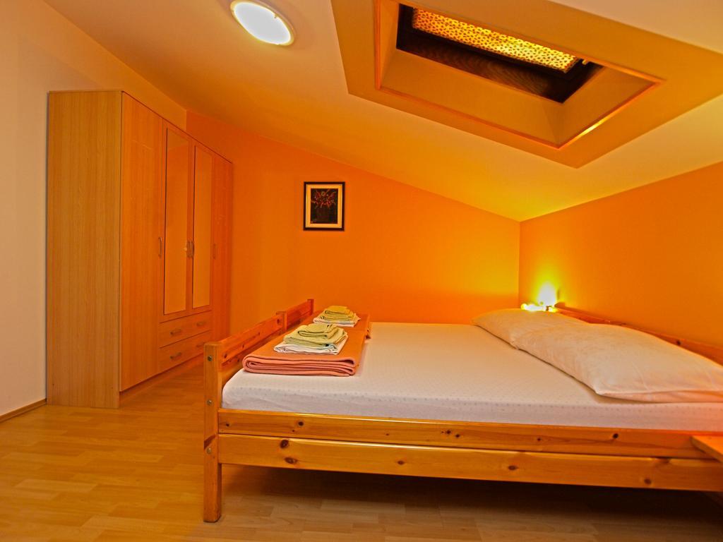 Apartments Denis 19 法扎纳 外观 照片